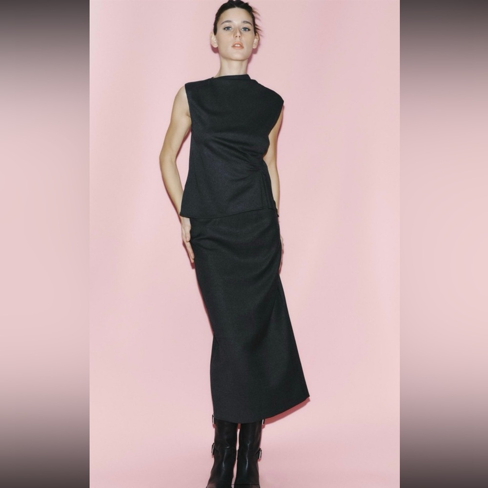 ZARA Draped wool top & wool pencil skirt zw collection
Size XS